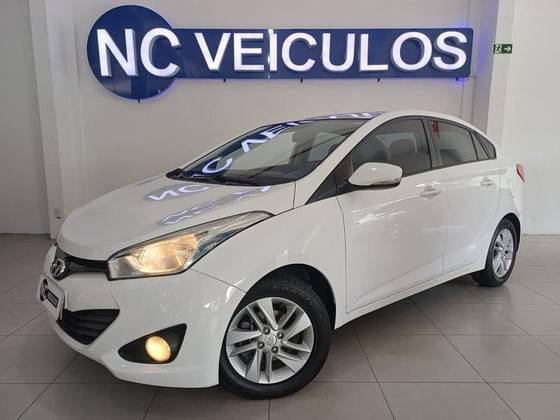 HYUNDAI HB20S 1.0 COMFORT PLUS 12V FLEX 4P MANUAL